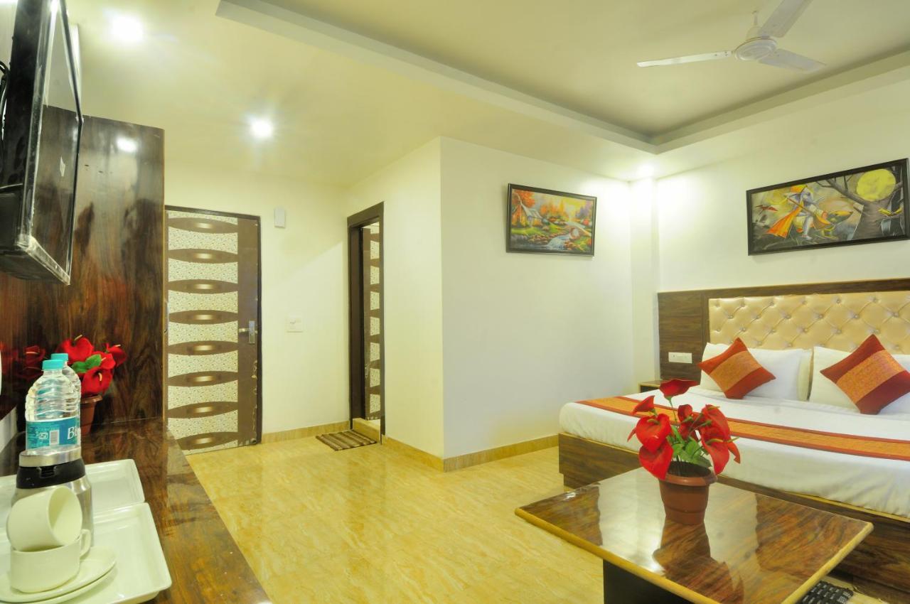 Hotel Noida Delight Exterior foto